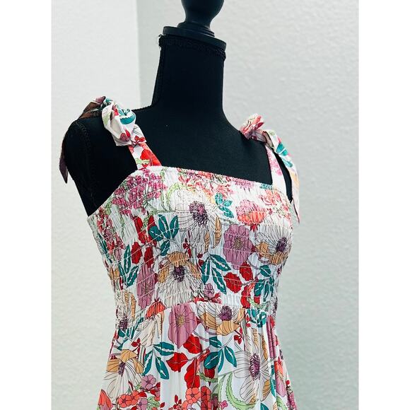Women’s Floral Sundress - Picture 1 of 3